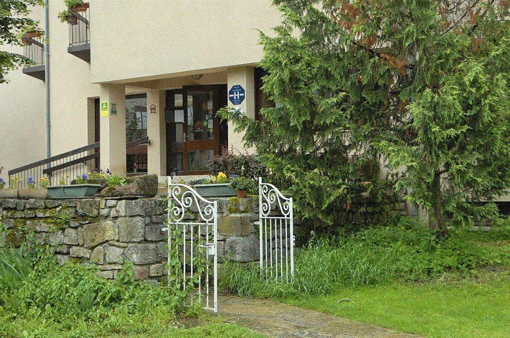 Logis Hotel Restaurant Du Commerce 라카누르그 외부 사진